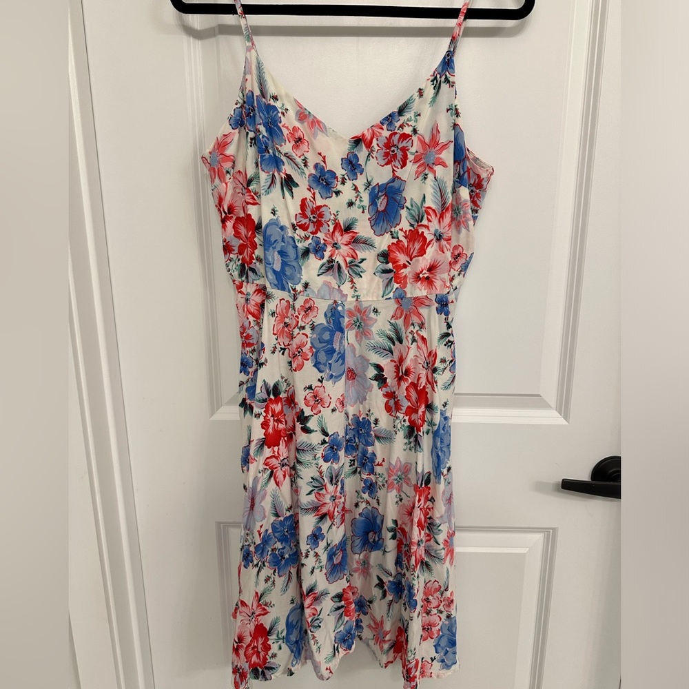 White Flowered Sundress Gap Size XL